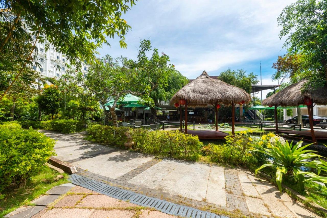Tahiti Resort Дуонг-Донг Экстерьер фото
